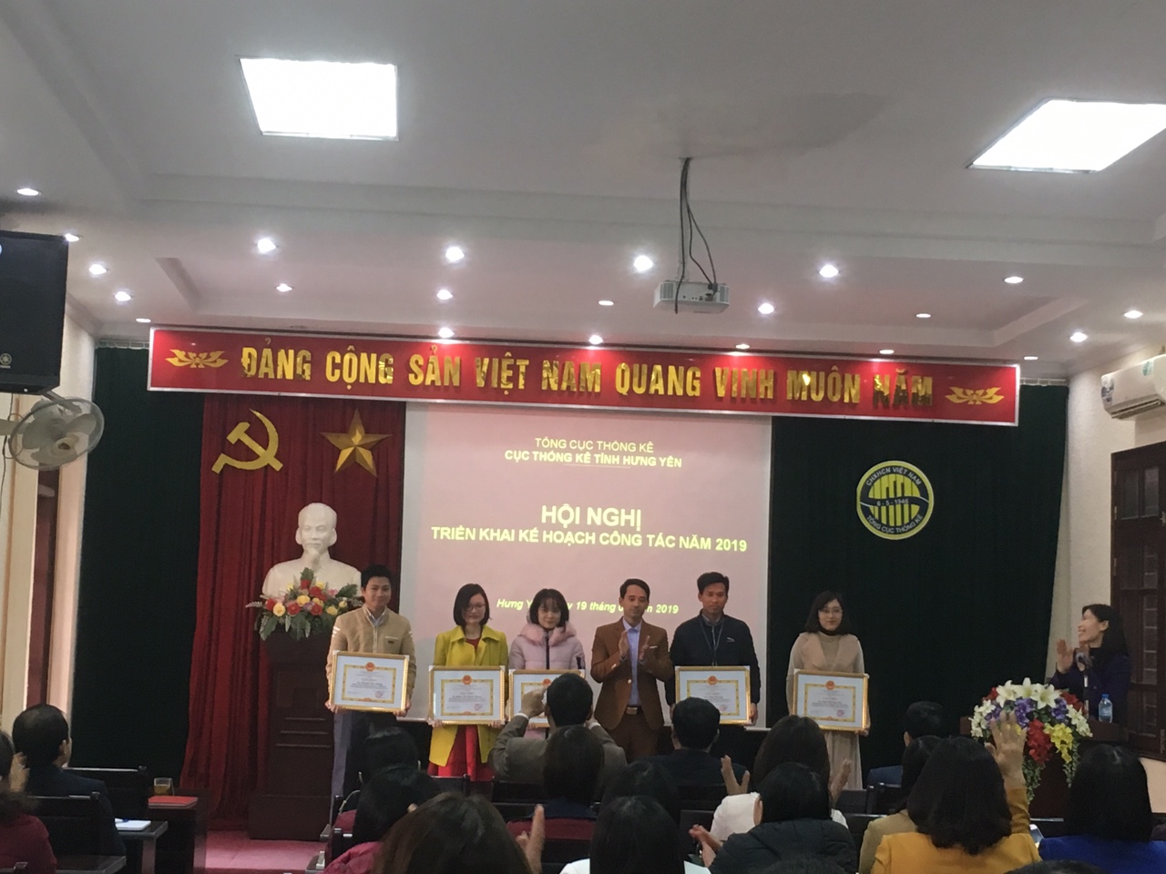 Hội nghị triển khai coongtacs năm 2019 ngành Thống kê Hưng Yên