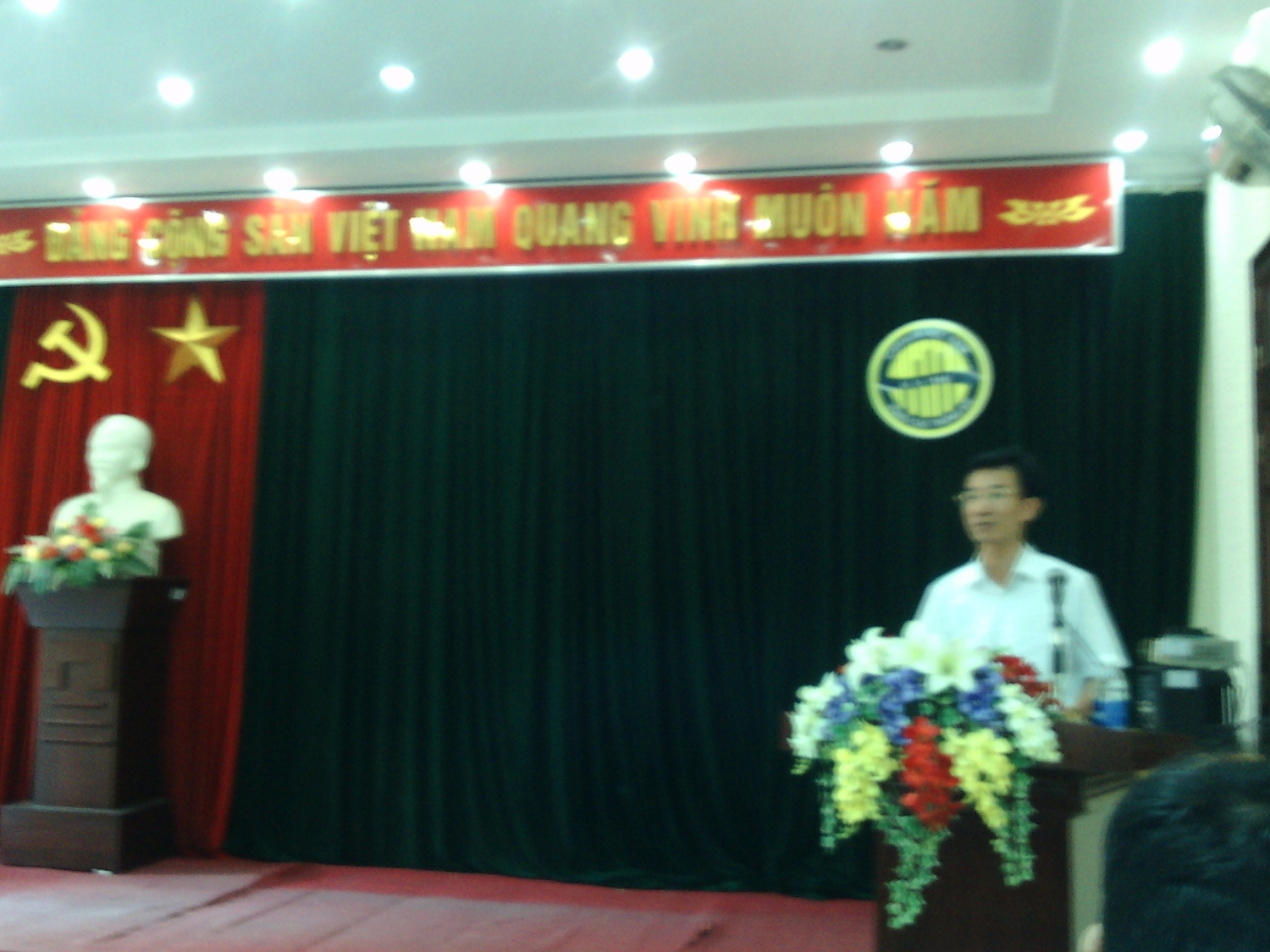 Ông Đào Trọng Truyến – Cục trưởng Cục Thống kê Hưng Yên phát biểu chào mừng chương trình gặp mặt, giao lưu
